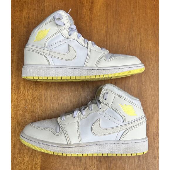 Nike Air Jordan 1 Mid GS White Yellow Youth Size 3.5Y FD8780-181 - Picture 7 of 10